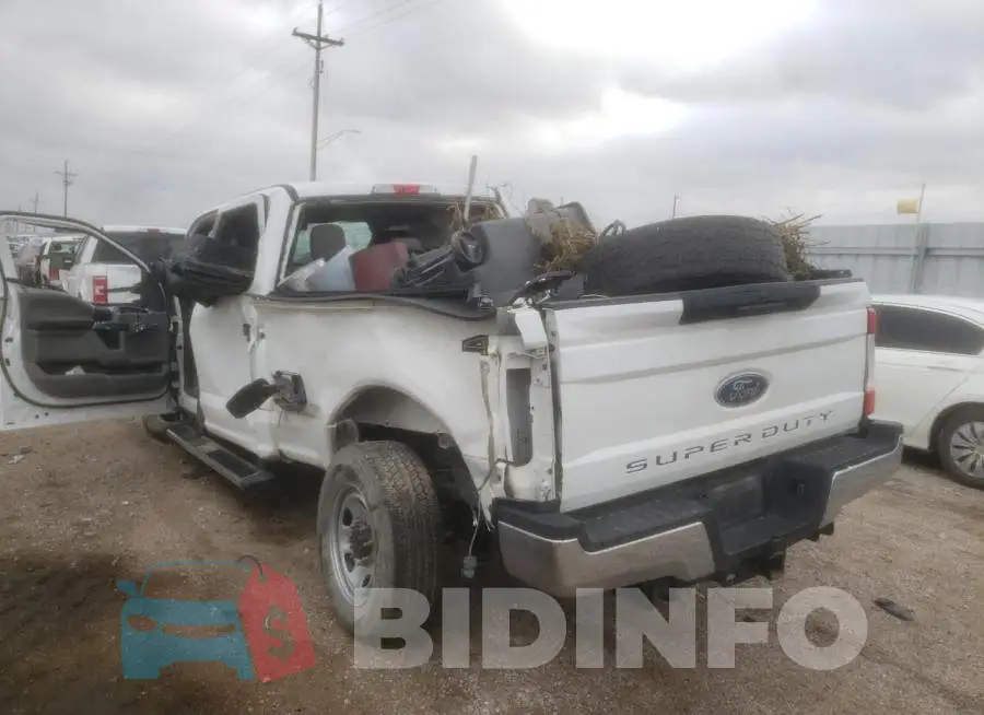 1FT7W2BT3JEB39088 Photo# 3