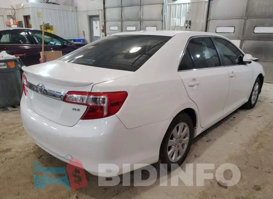4T4BF1FK4DR329600 Photo# 3
