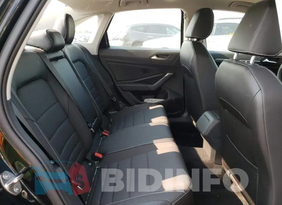 3VW7M7BU1NM017080 Photo# 6