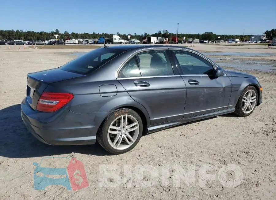 WDDGF4HB5DR264378 Photo# 3