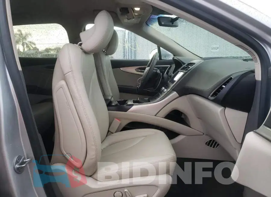 2LMPJ6J98KBL16999 Photo# 5