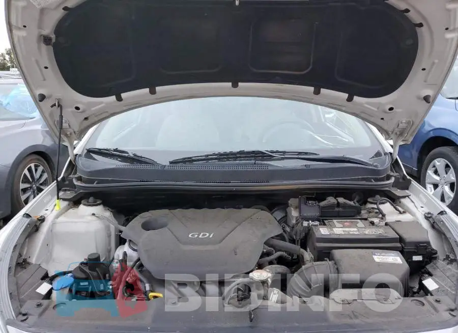 KMHCT4AE8HU210562 Photo# 7