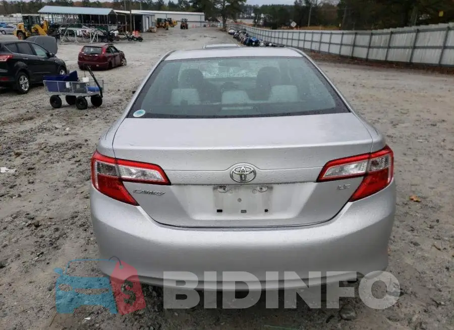 4T4BF1FK8DR286332 Photo# 6