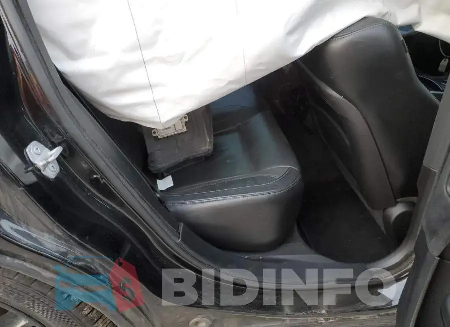 2C3CDXHG1GH215974 Photo# 10