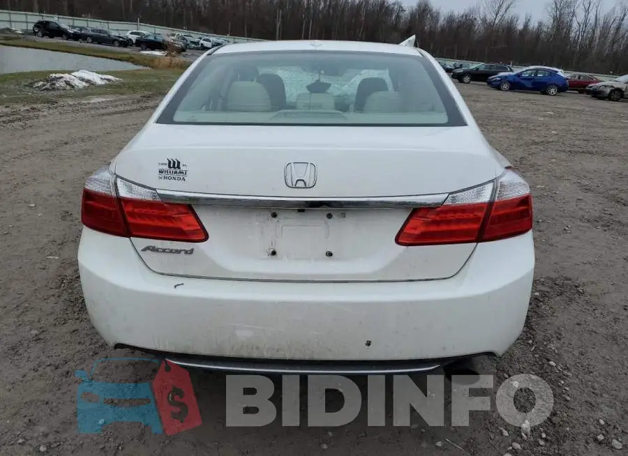 1HGCR2F82FA140437 Photo# 6