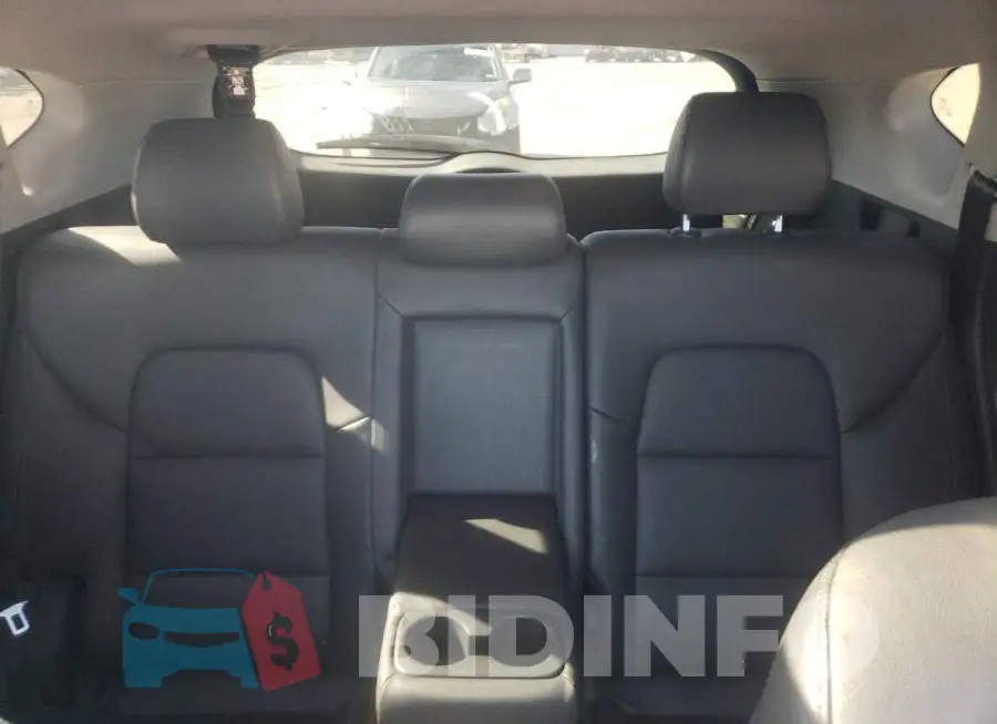 KM8J33A21GU104458 Photo# 10