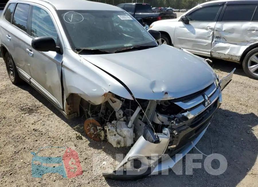 JA4AD2A35JZ040840 Photo# 9