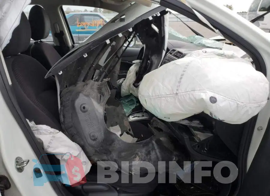 ML32A4HJ6EH006262 Photo# 5