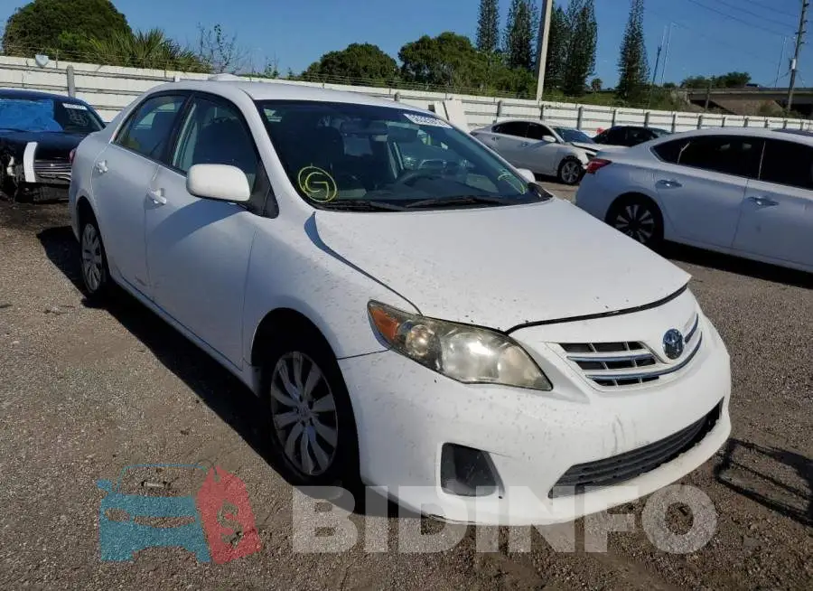 2T1BU4EE5DC926575 Photo# 1