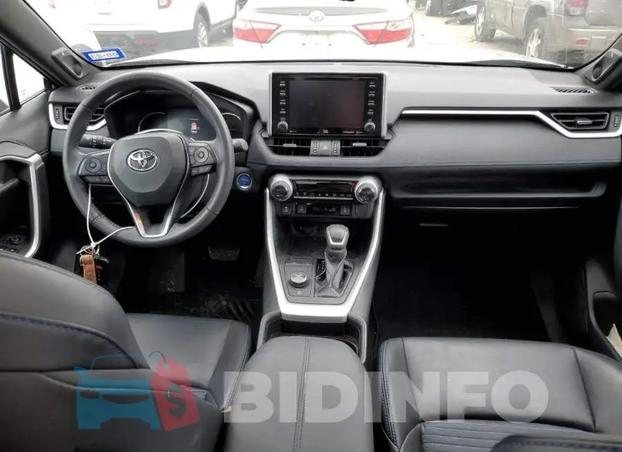 2T3EWRFV6KW034227 Photo# 8