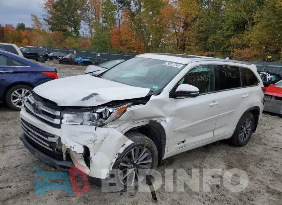 5TDJZRFH5JS818110 Photo# 2