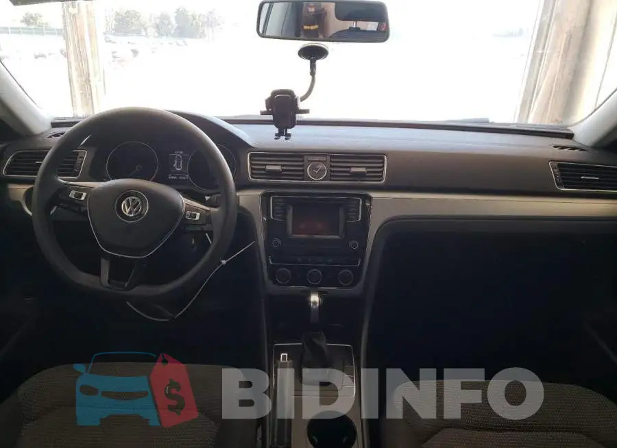 1VWAS7A36GC068440 Photo# 8