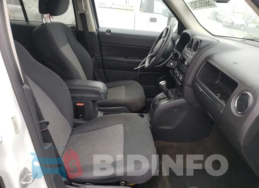 1C4NJPBA0DD187014 Photo# 5