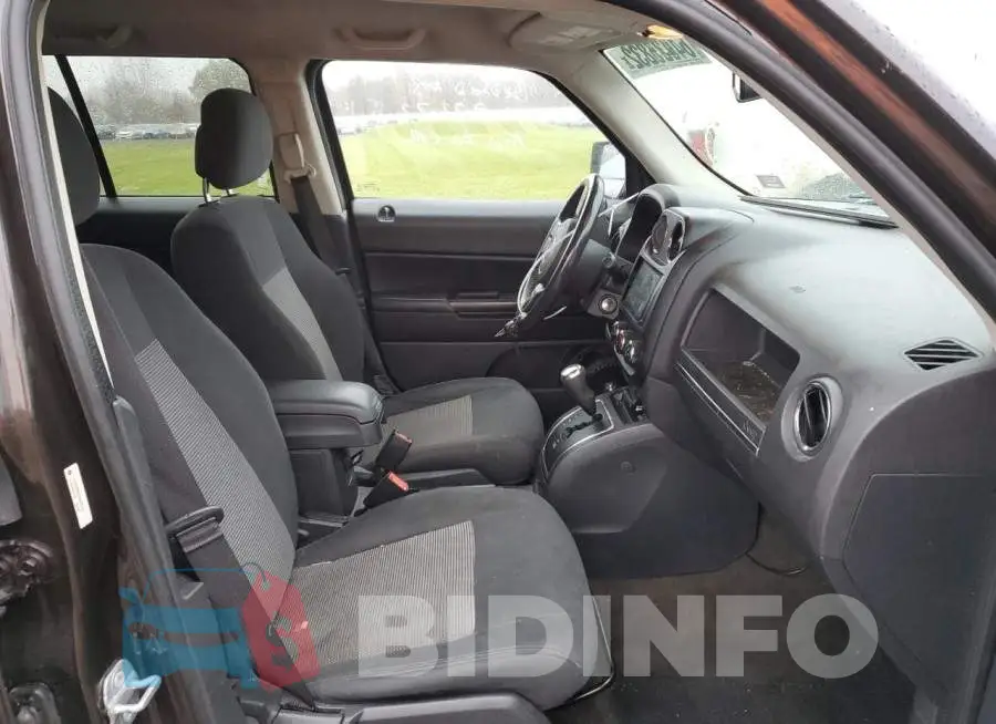1C4NJRFB7ED832113 Photo# 5