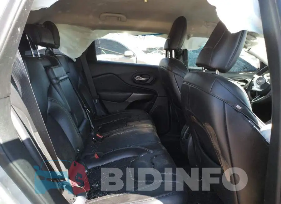 1C4PJLLB8KD109702 Photo# 6