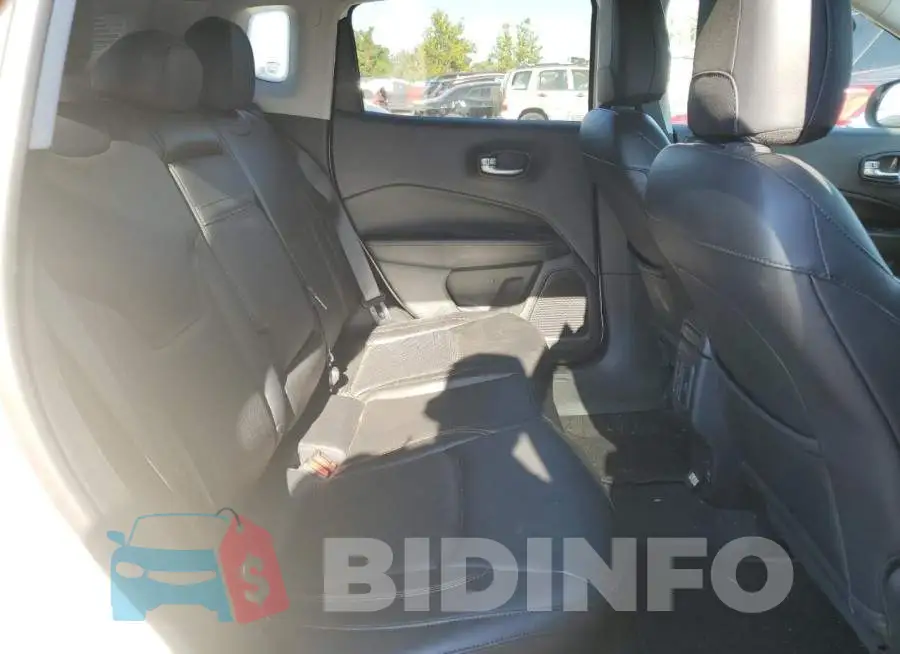 3C4NJDCB8JT136601 Photo# 6
