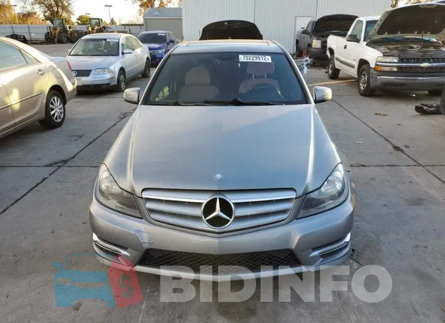 WDDGF4HB0DR265938 Photo# 5