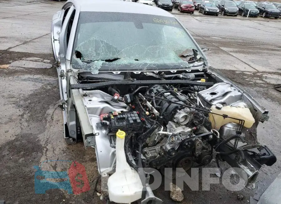 2C3CDXCT3FH871449 Photo# 5