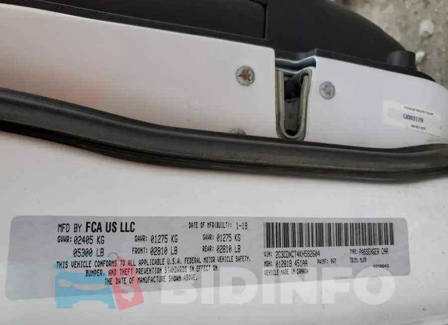 2C3CDXCT4KH592604 Photo# 13