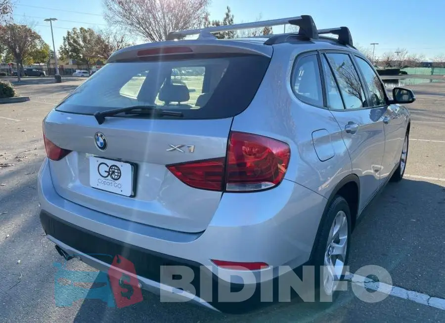 WBAVM1C53FV316945 Photo# 4