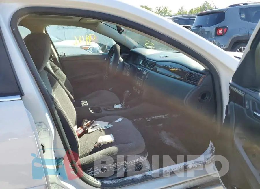 2G1WB5E30E1150702 Photo# 5