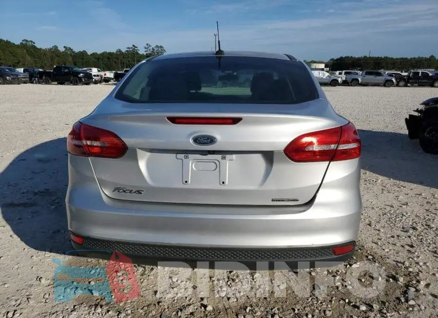 1FADP3E22GL383141 Photo# 6