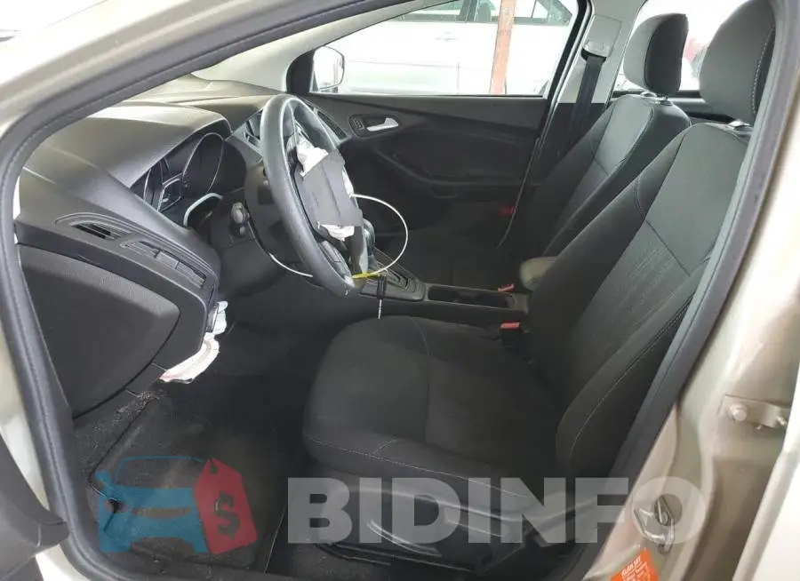 1FADP3F27JL234617 Photo# 7