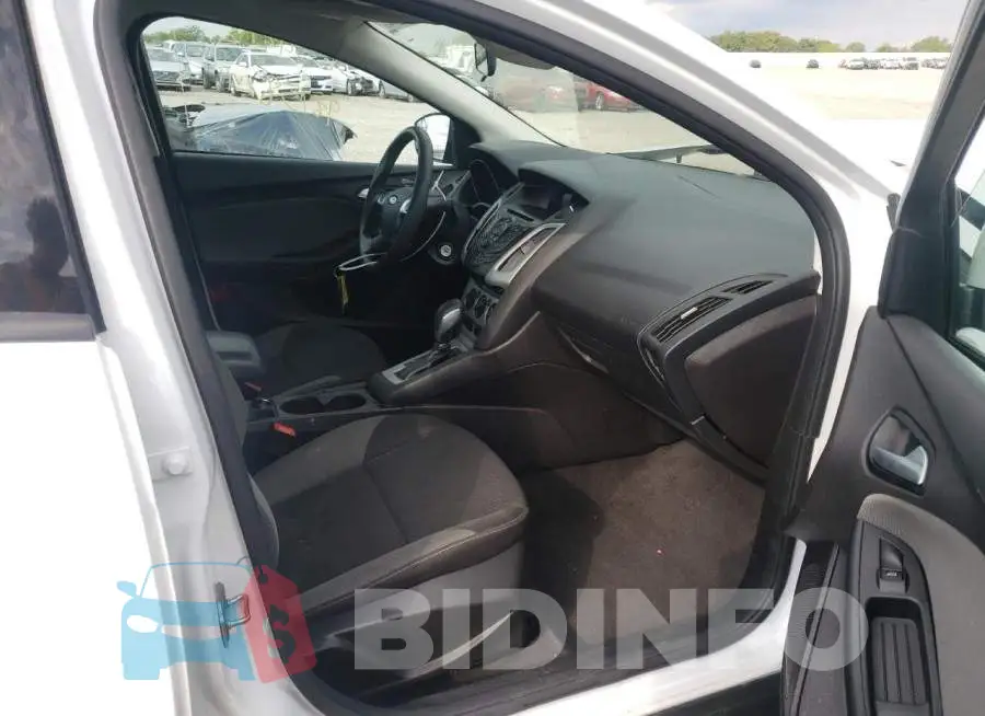 1FADP3F29EL451351 Photo# 5