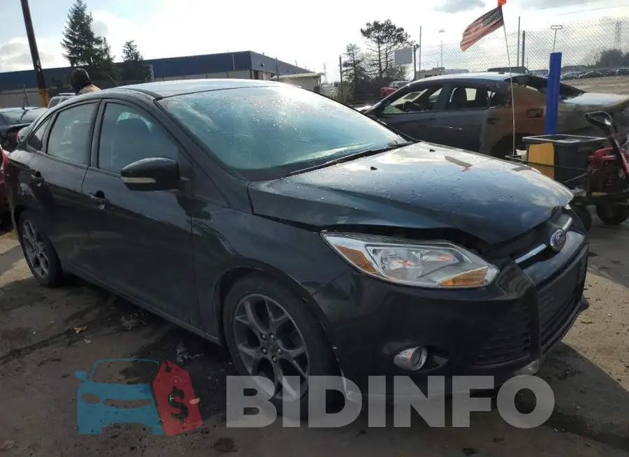 1FADP3F2XEL154993 Photo# 4