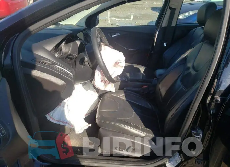 1FADP3N20JL261921 Photo# 7