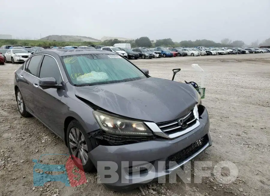 1HGCR2F86EA143162 Photo# 4