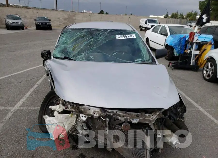 5YFBU4EE1DP111418 Photo# 5