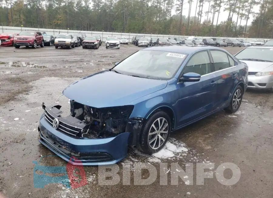 3VWDB7AJ5HM268463 Photo# 2