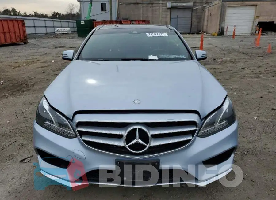 WDDHF8JB7GB260447 Photo# 5