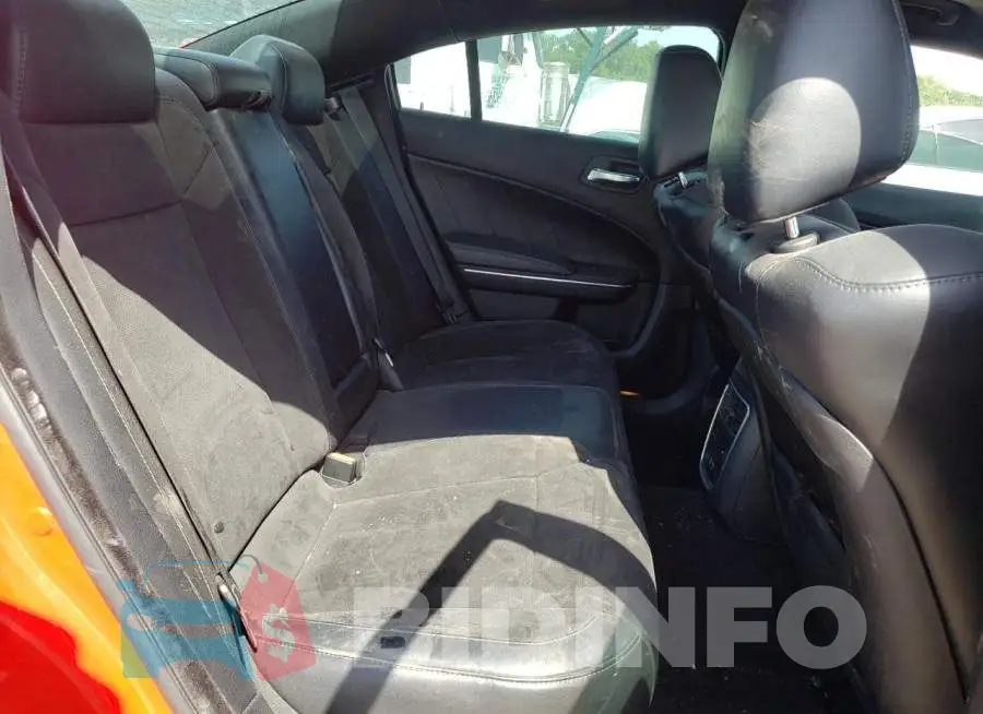 2C3CDXCT4FH730308 Photo# 6