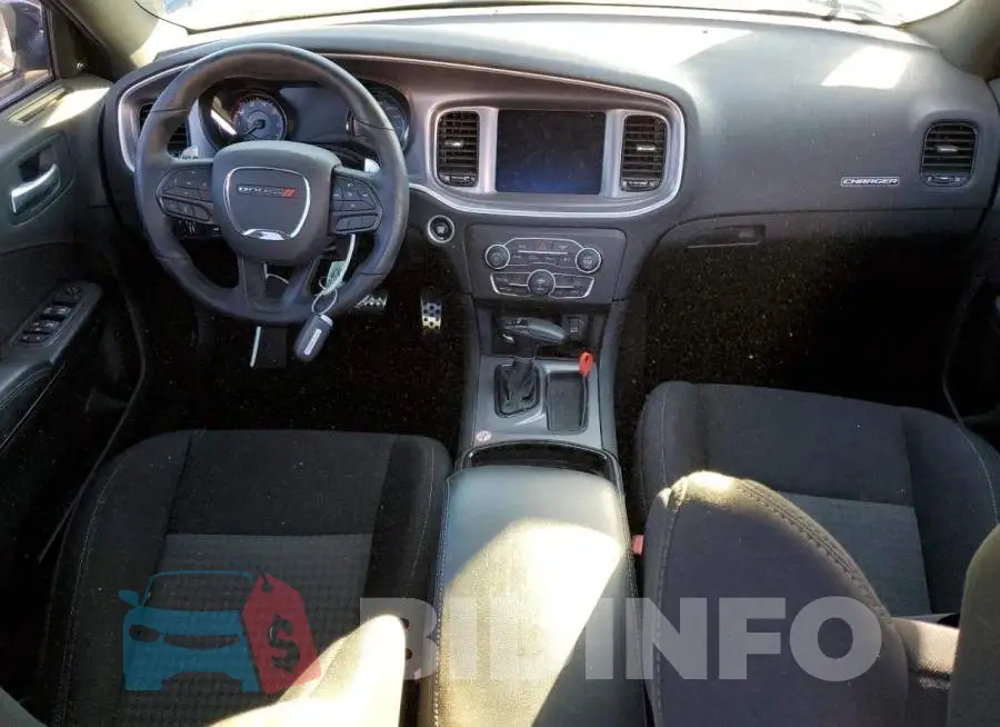 2C3CDXCT4MH643733 Photo# 8