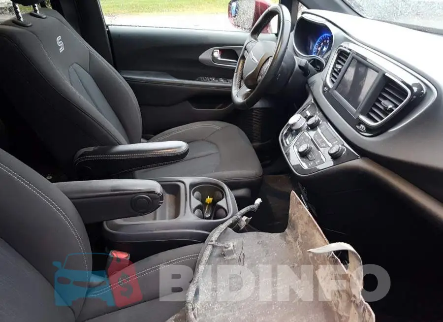 2C4RC1FG5LR120637 Photo# 5