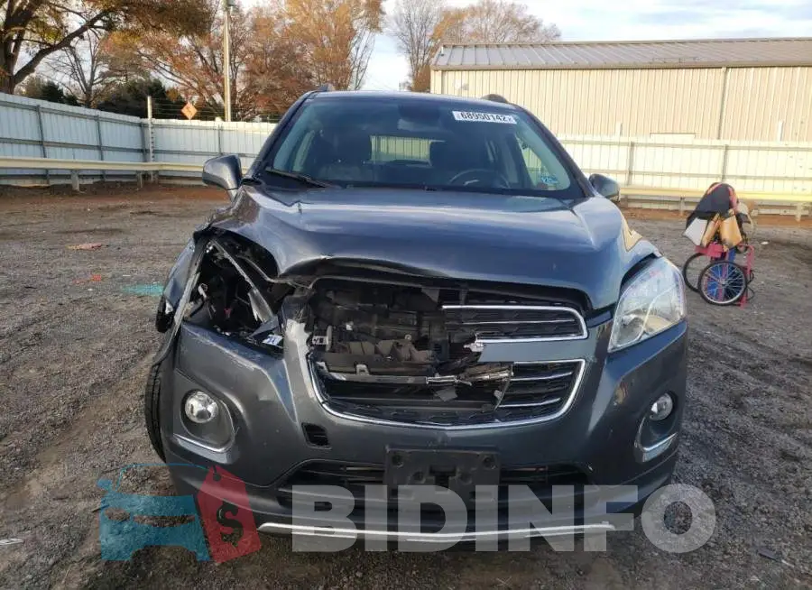 3GNCJRSB5GL167746 Photo# 5