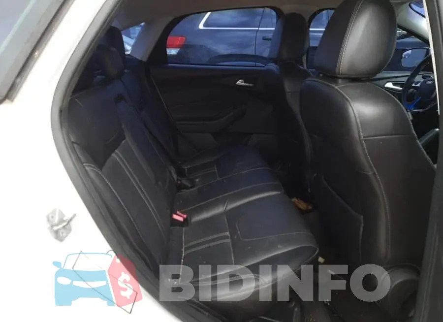 1FADP3F24EL337337 Photo# 6
