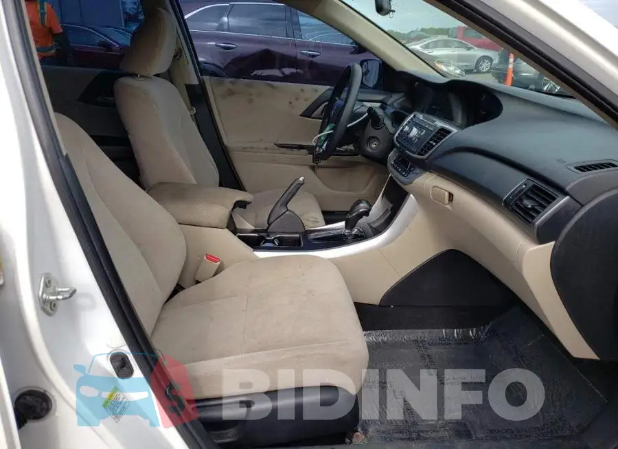 1HGCR2F30DA155357 Photo# 5