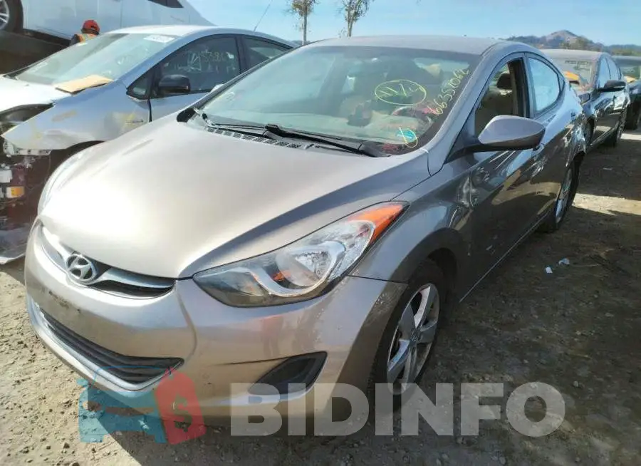 5NPDH4AE5DH247681 Photo# 2