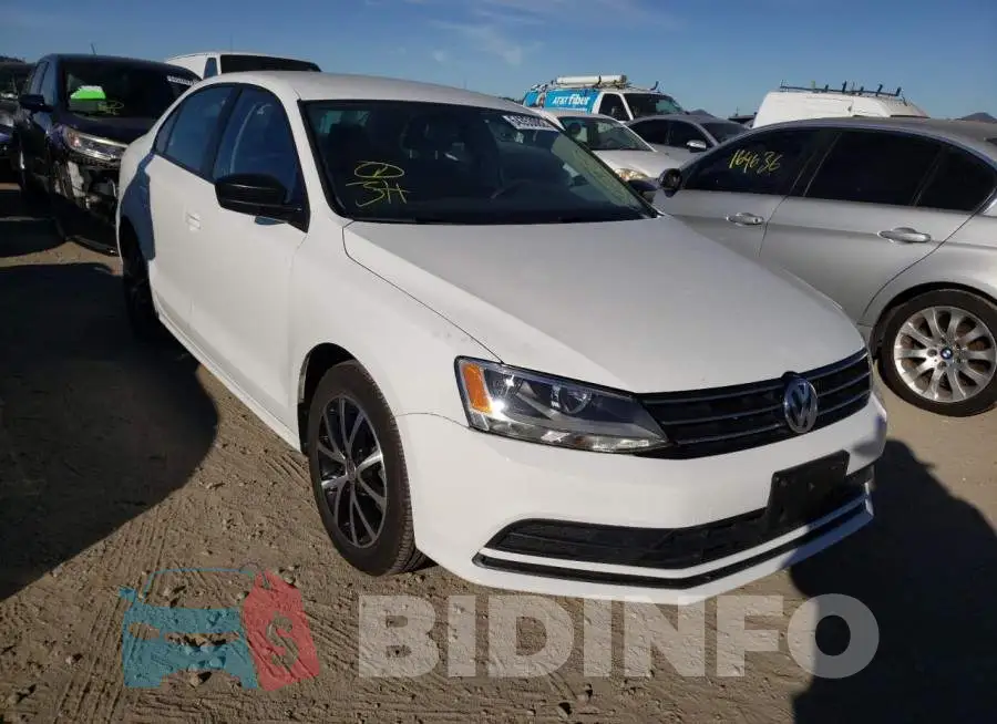 3VWD67AJ7GM310375 Photo# 1
