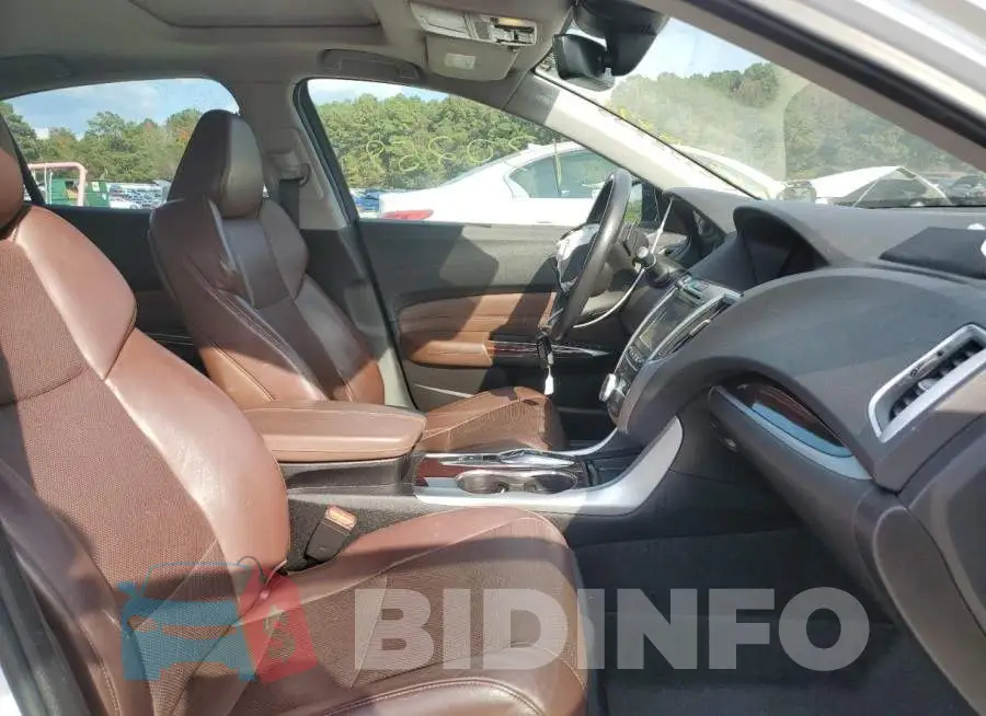19UUB2F73FA022025 Photo# 5