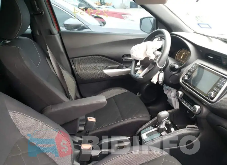 3N1CP5CU3JL531477 Photo# 5