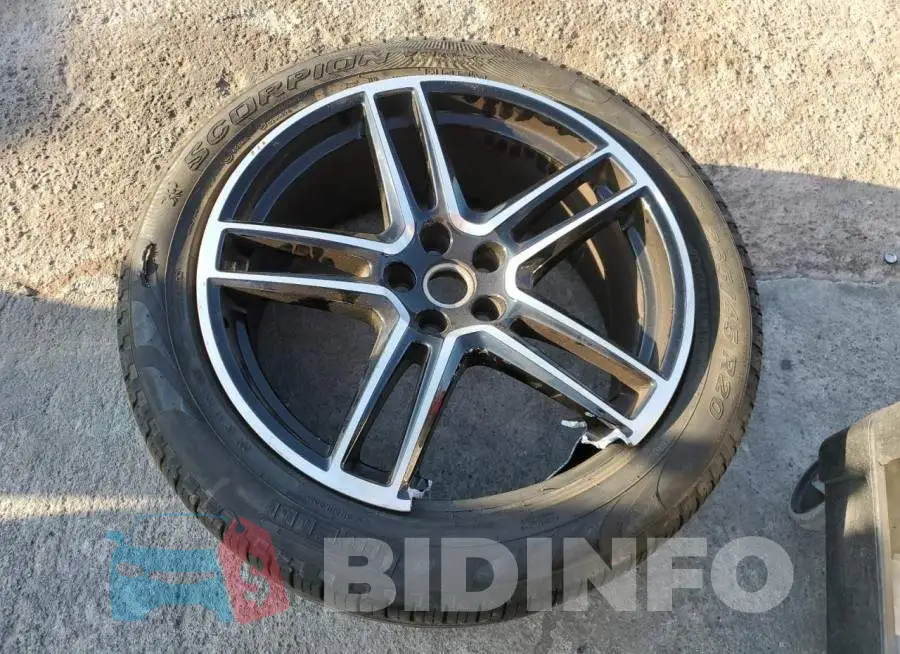WP1AA2A51MLB01865 Photo# 13