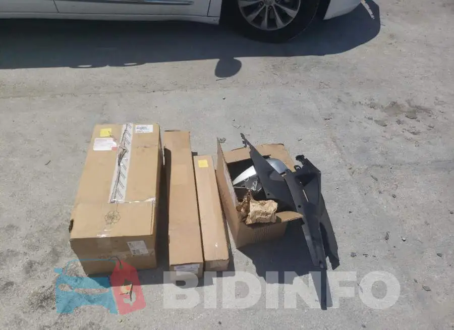 WP1AB2A53FLB64272 Photo# 9