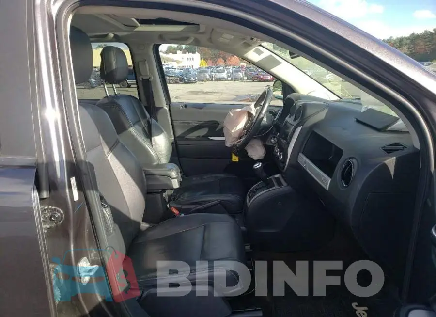 1C4NJDEB5HD109885 Photo# 5
