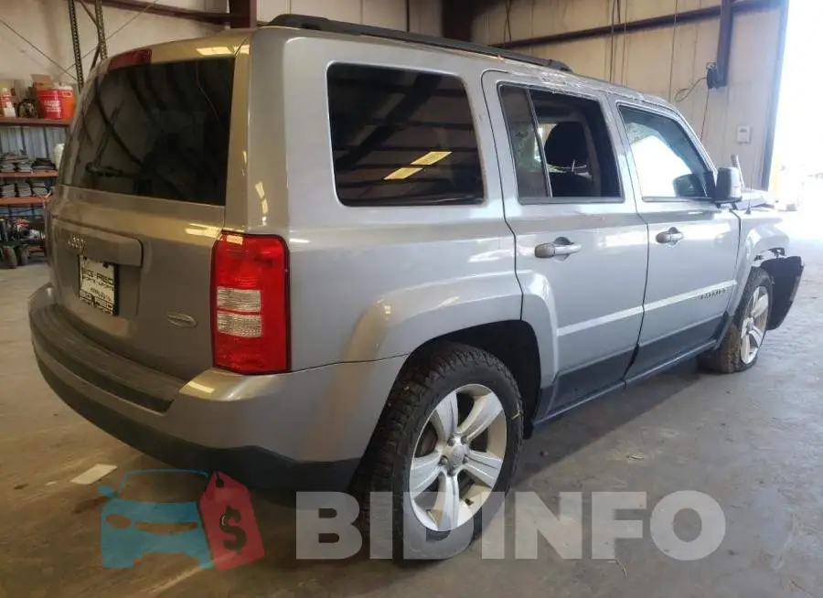 1C4NJPFB5GD584290 Photo# 4