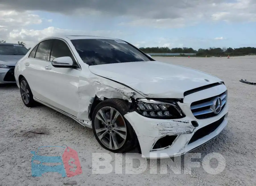 55SWF8DB1LU329913 Photo# 1