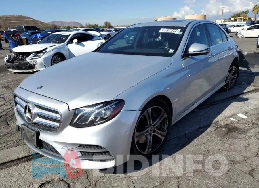 WDDZF4JB8HA256248 Photo# 2